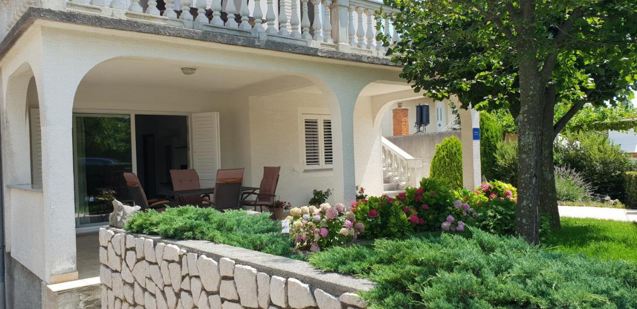 Apartment Nina Novi Vinodolski Zewnętrze zdjęcie