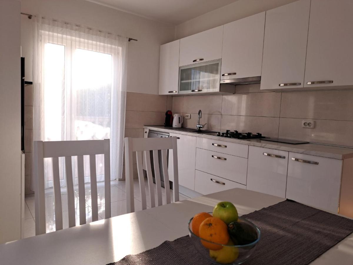 Apartment Nina Novi Vinodolski Zewnętrze zdjęcie